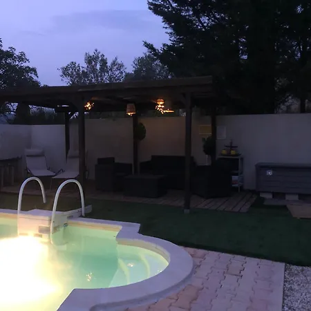 En Garrigue Avec Piscine Le Corbierou Villa